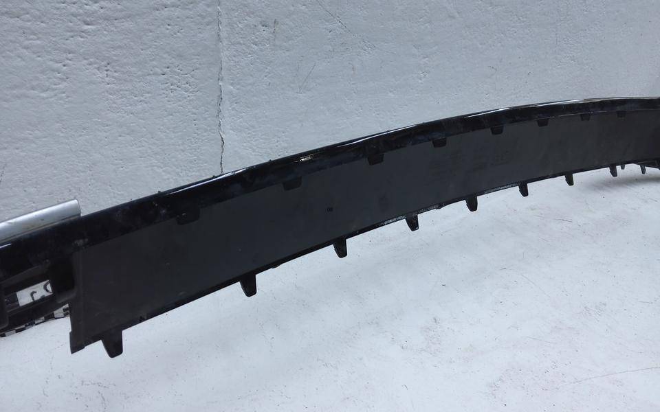 Накладка переднего бампера