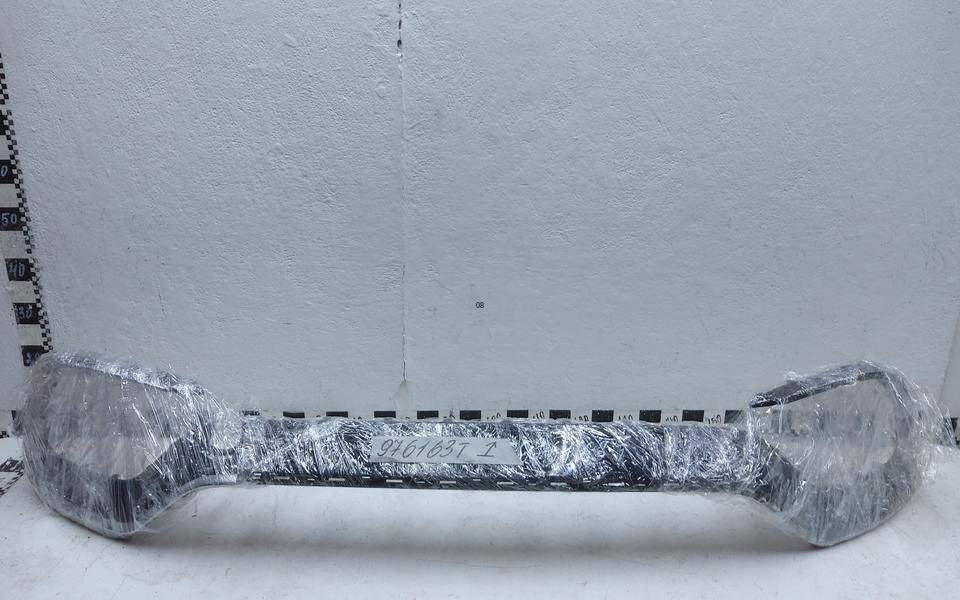 Накладка переднего бампера