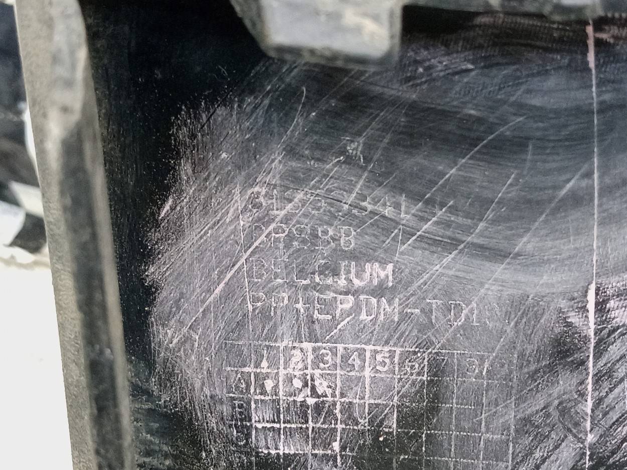 Накладка переднего бампера левая