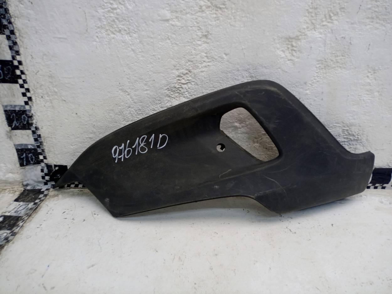 Накладка переднего бампера левая