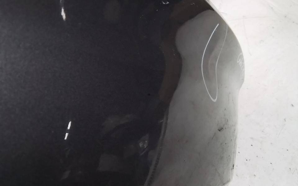 Крыло переднее правое