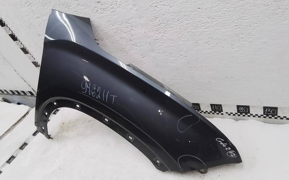 Крыло переднее правое