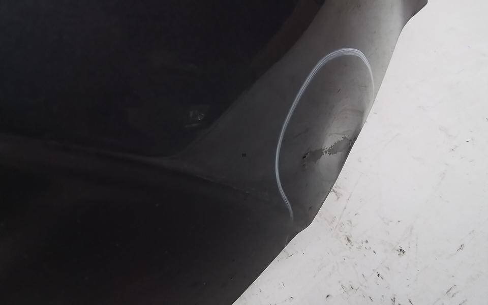 Крыло переднее правое