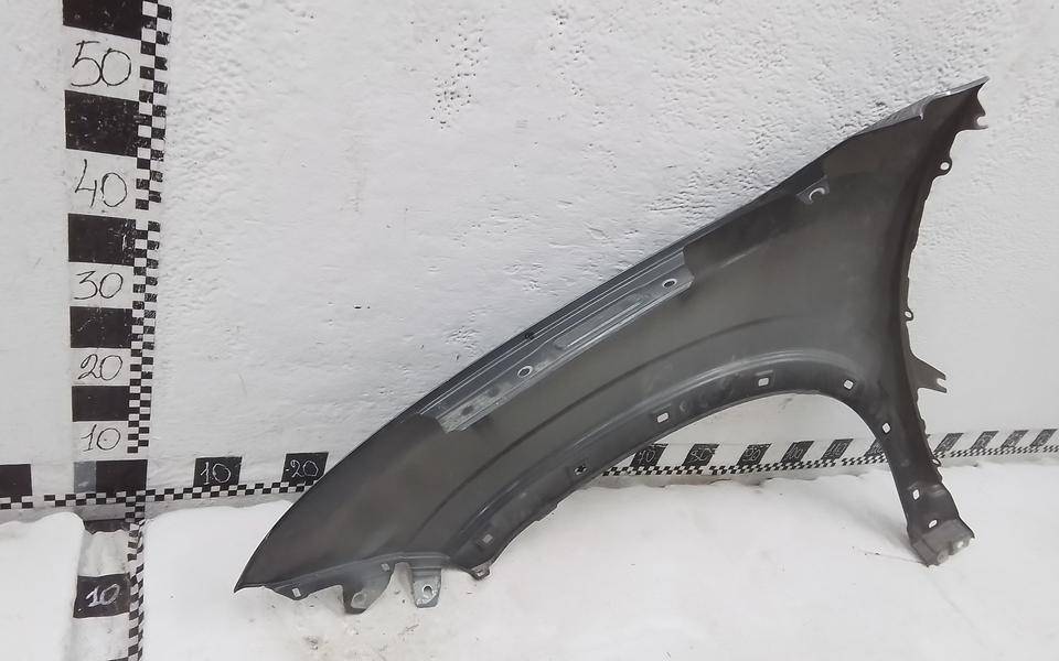 Крыло переднее правое