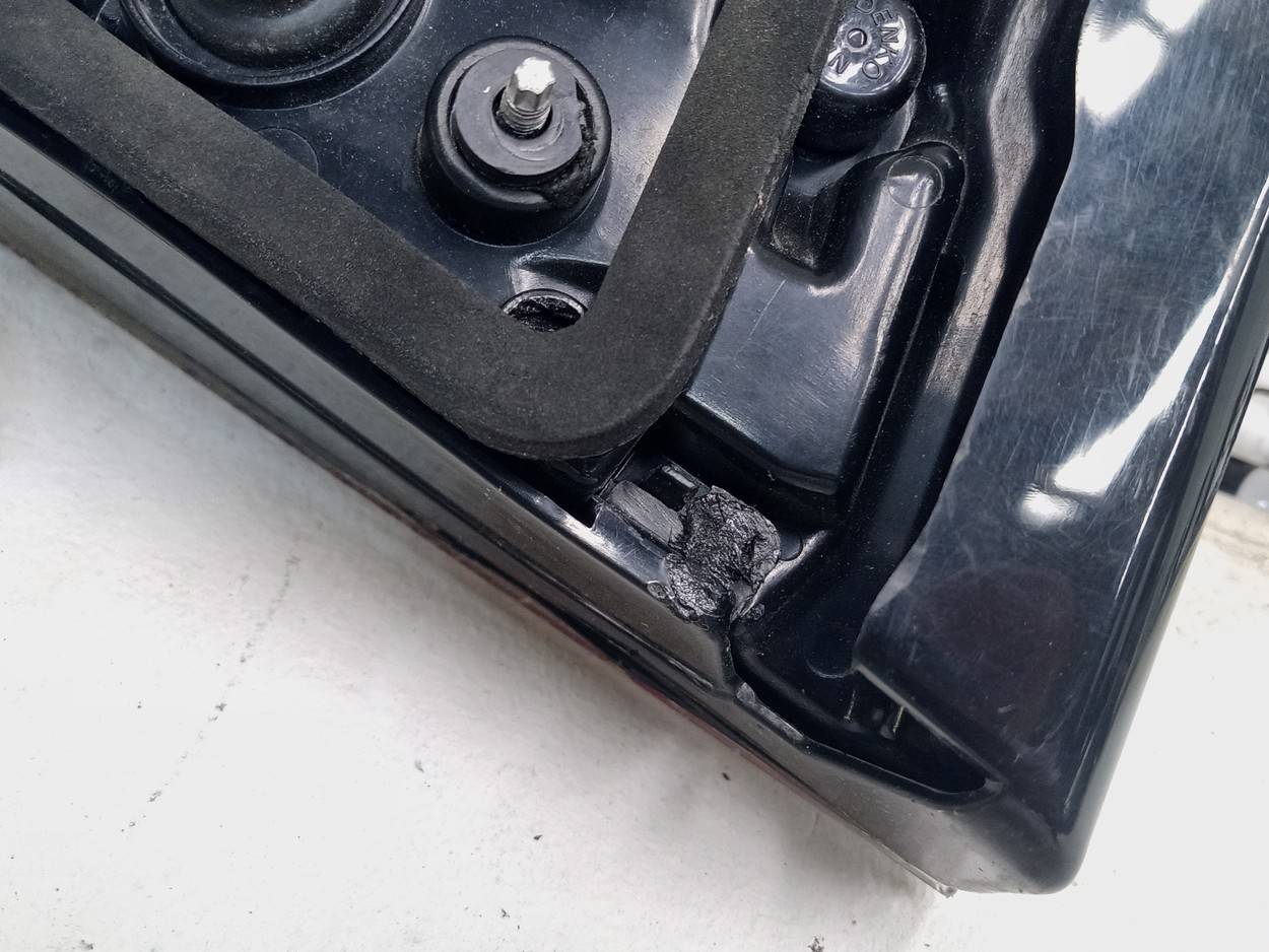 Фонарь задний внутренний левый