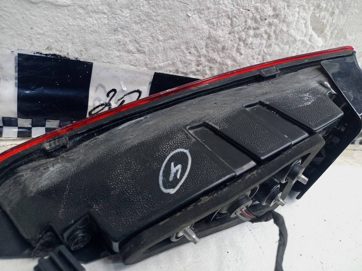 Фонарь задний внутренний левый