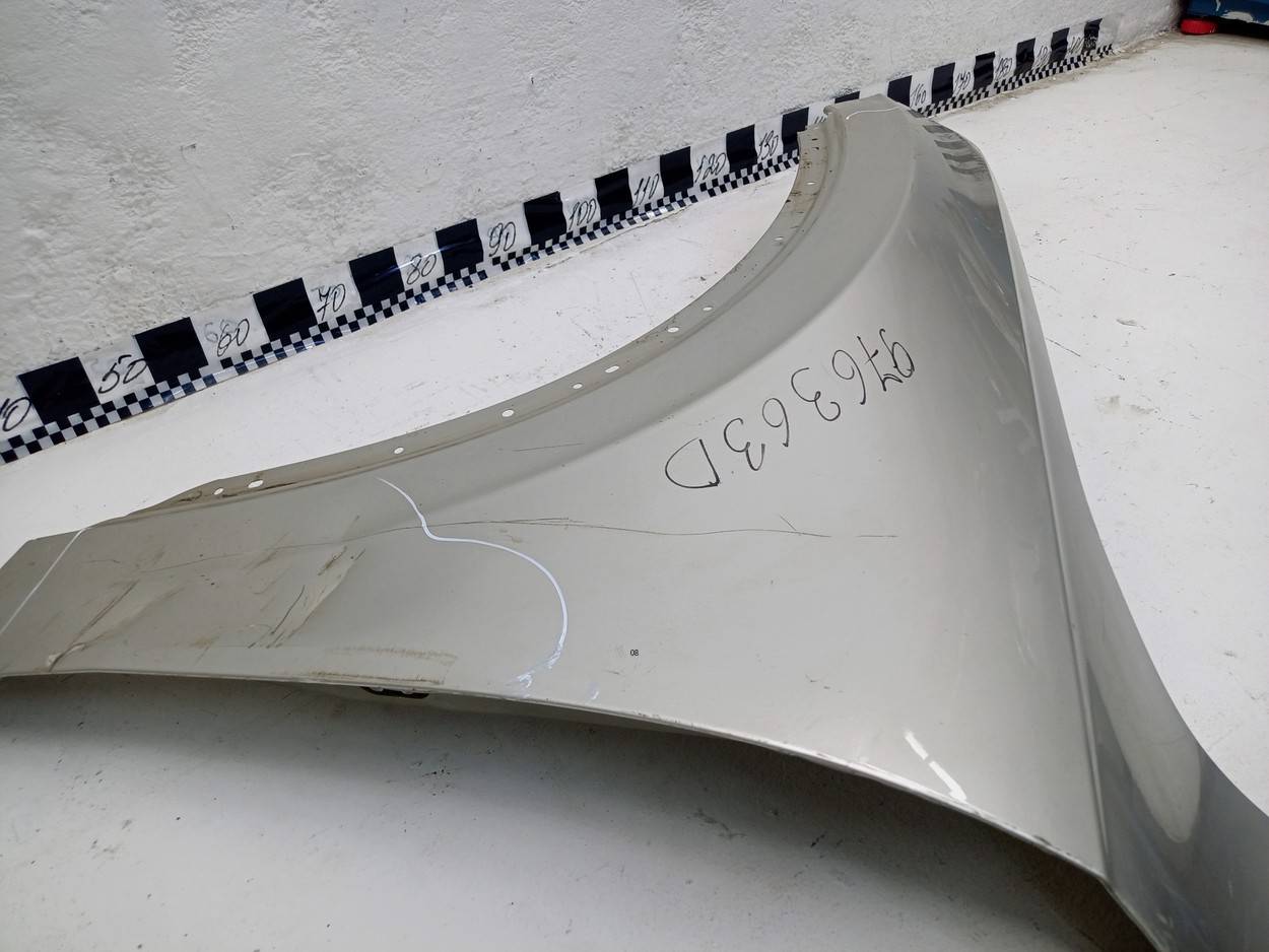 Крыло переднее левое