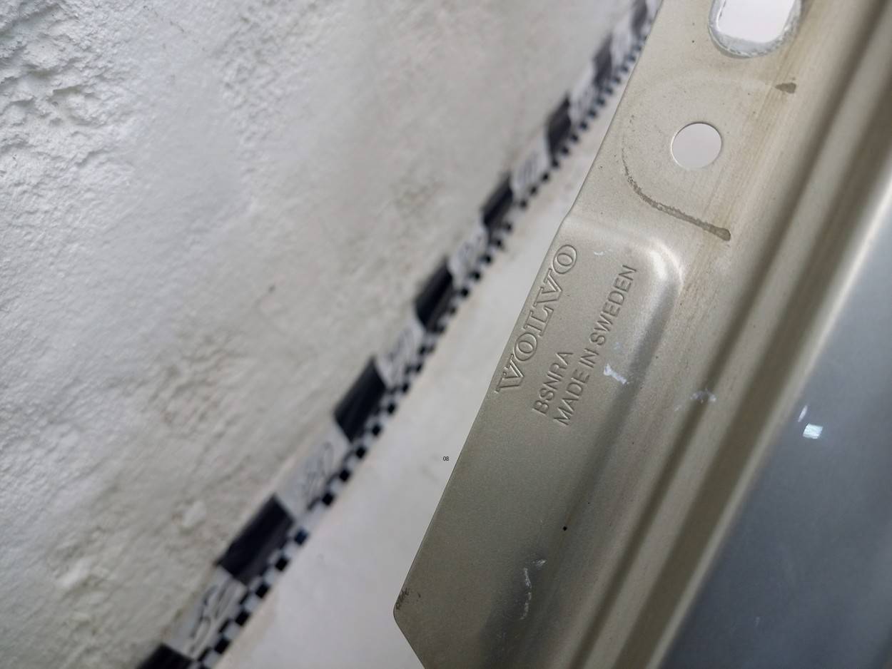 Крыло переднее левое