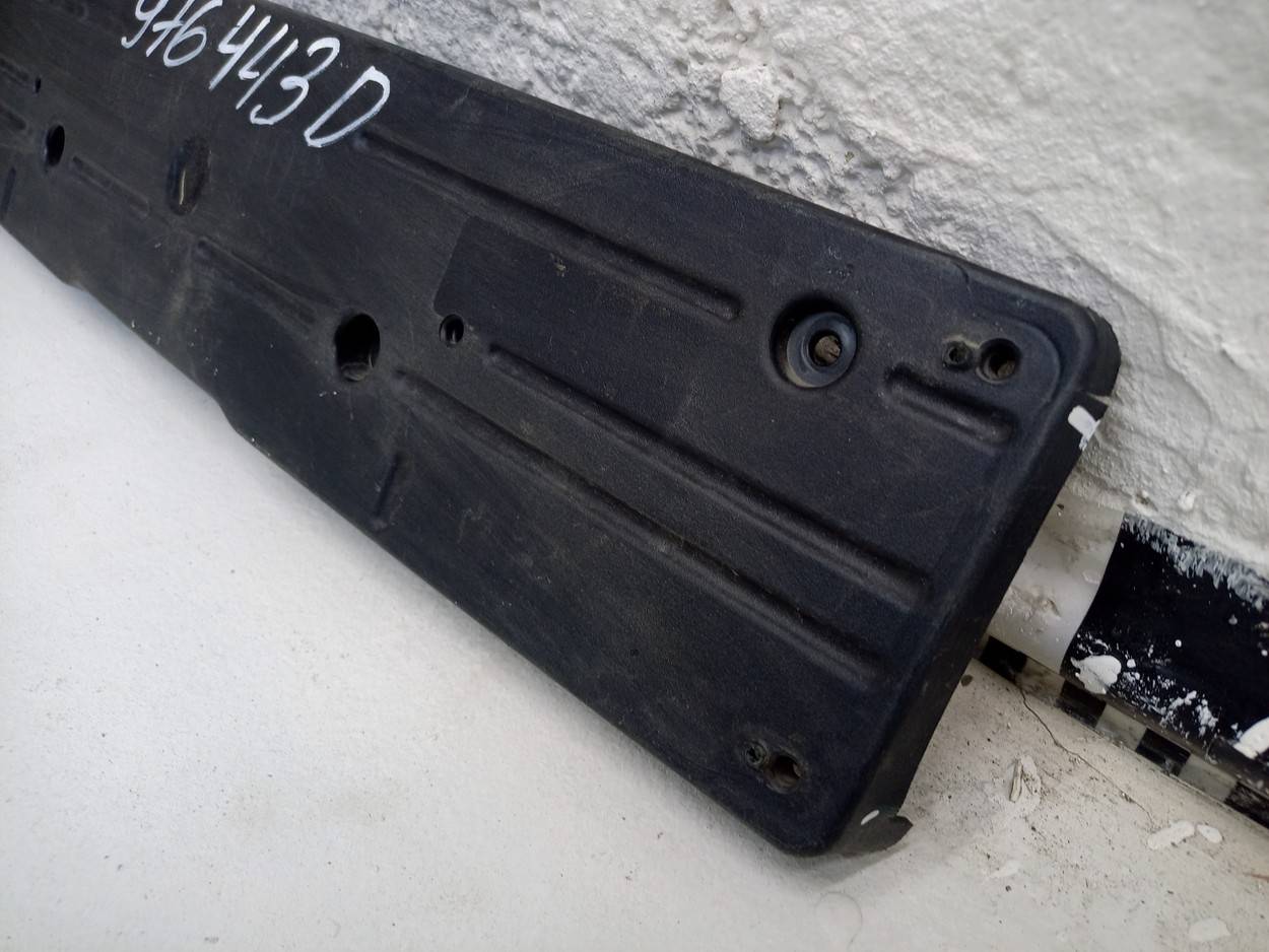 Накладка переднего бампера под номер