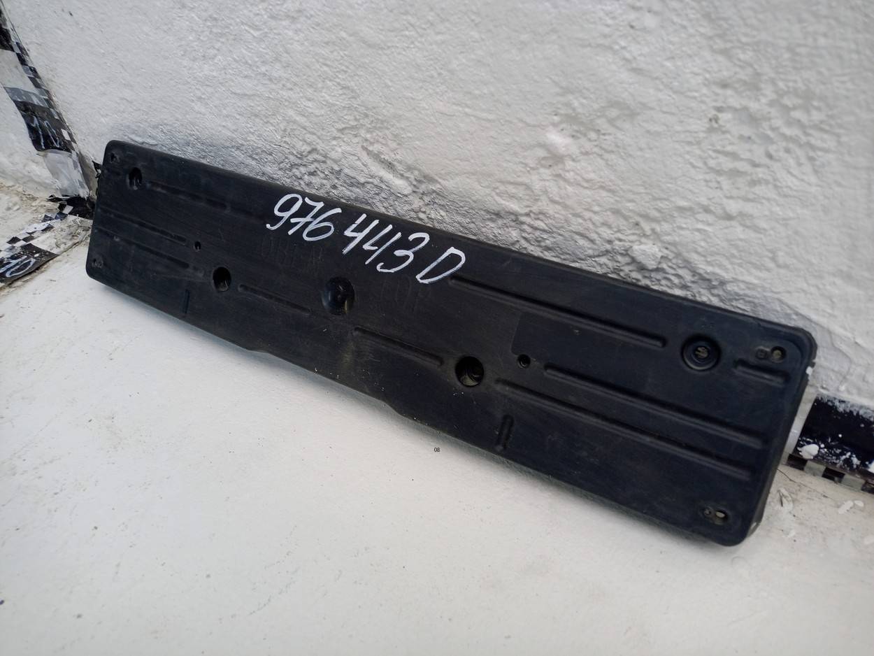 Накладка переднего бампера под номер