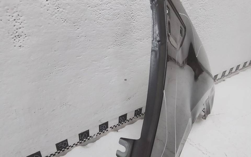 Крыло переднее правое