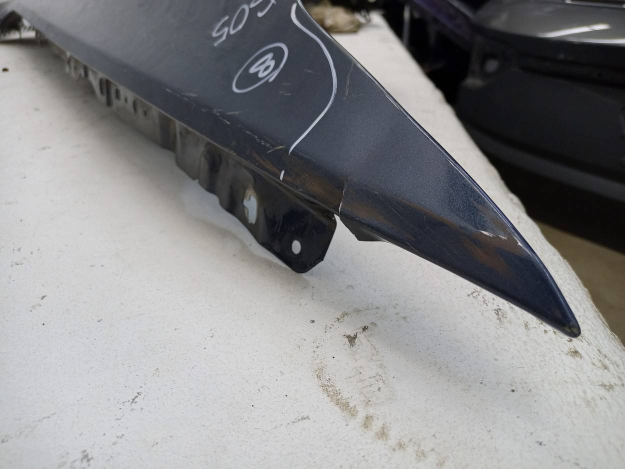 Крыло переднее левое