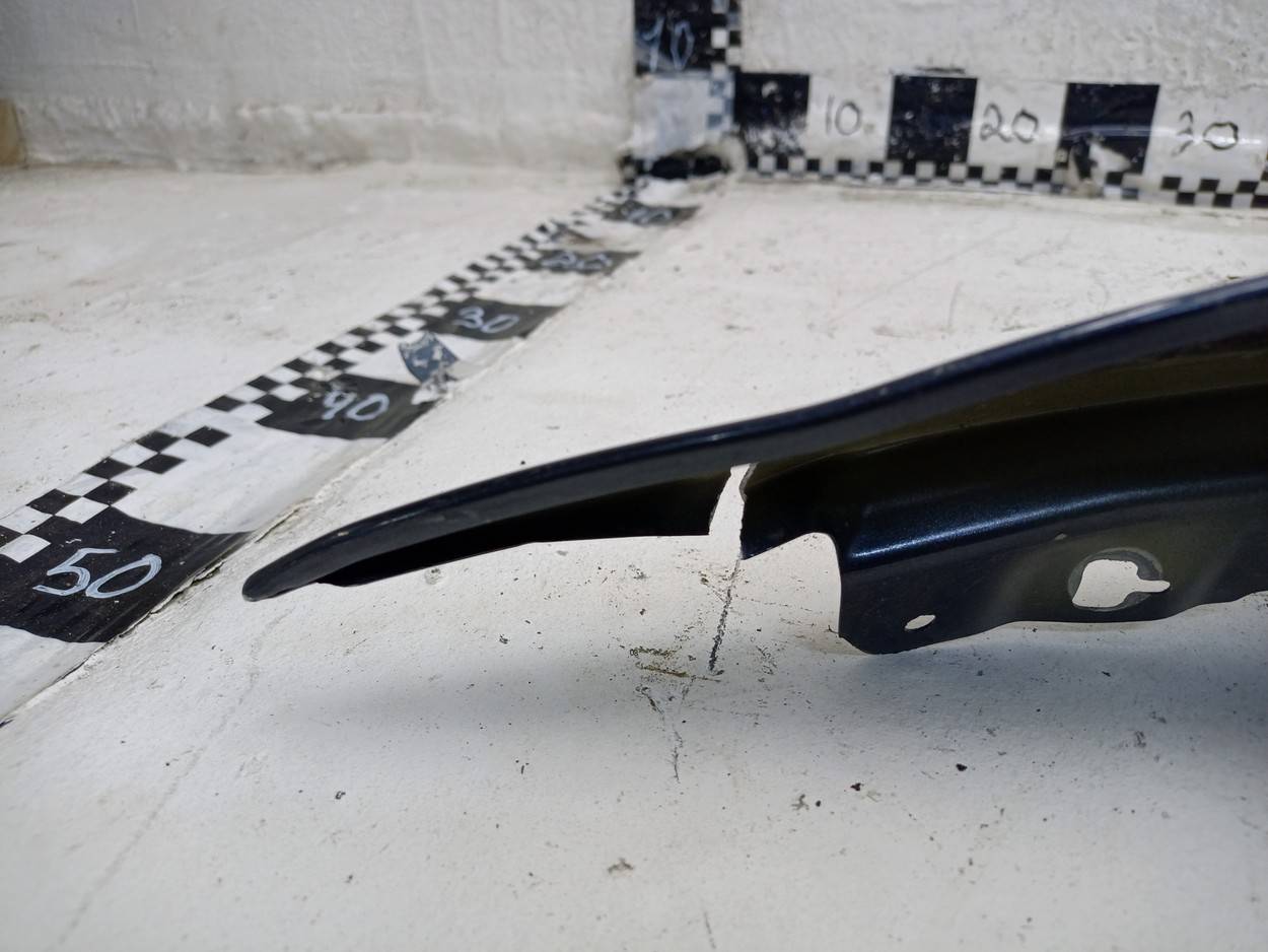 Крыло переднее левое