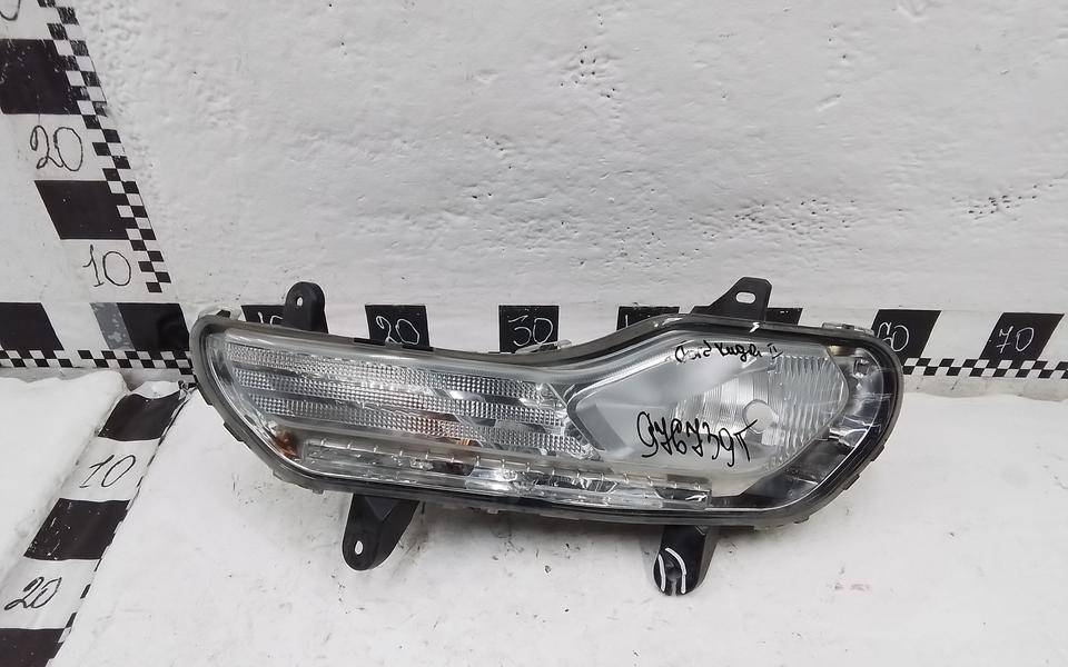 Фара противотуманная левая