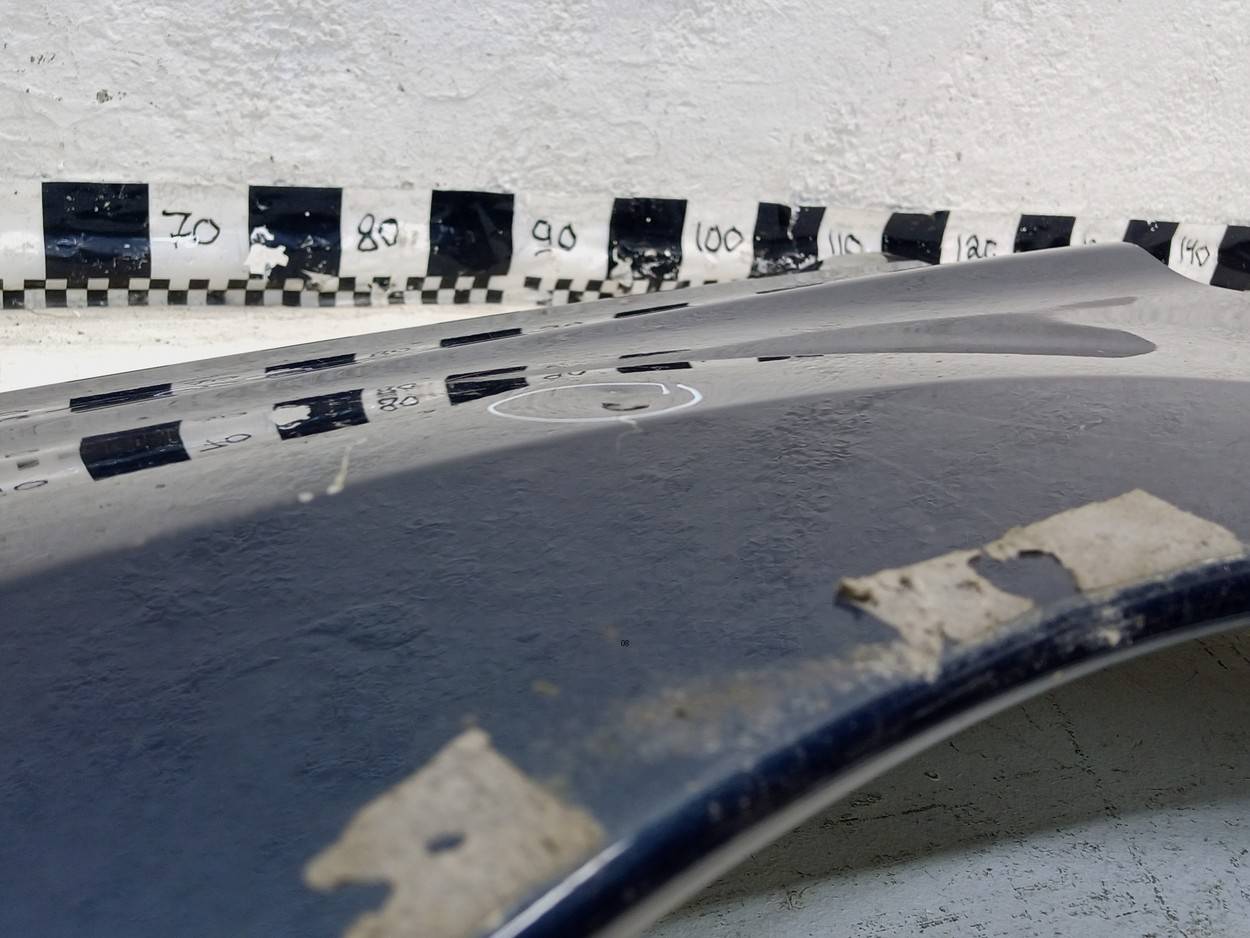 Крыло переднее левое