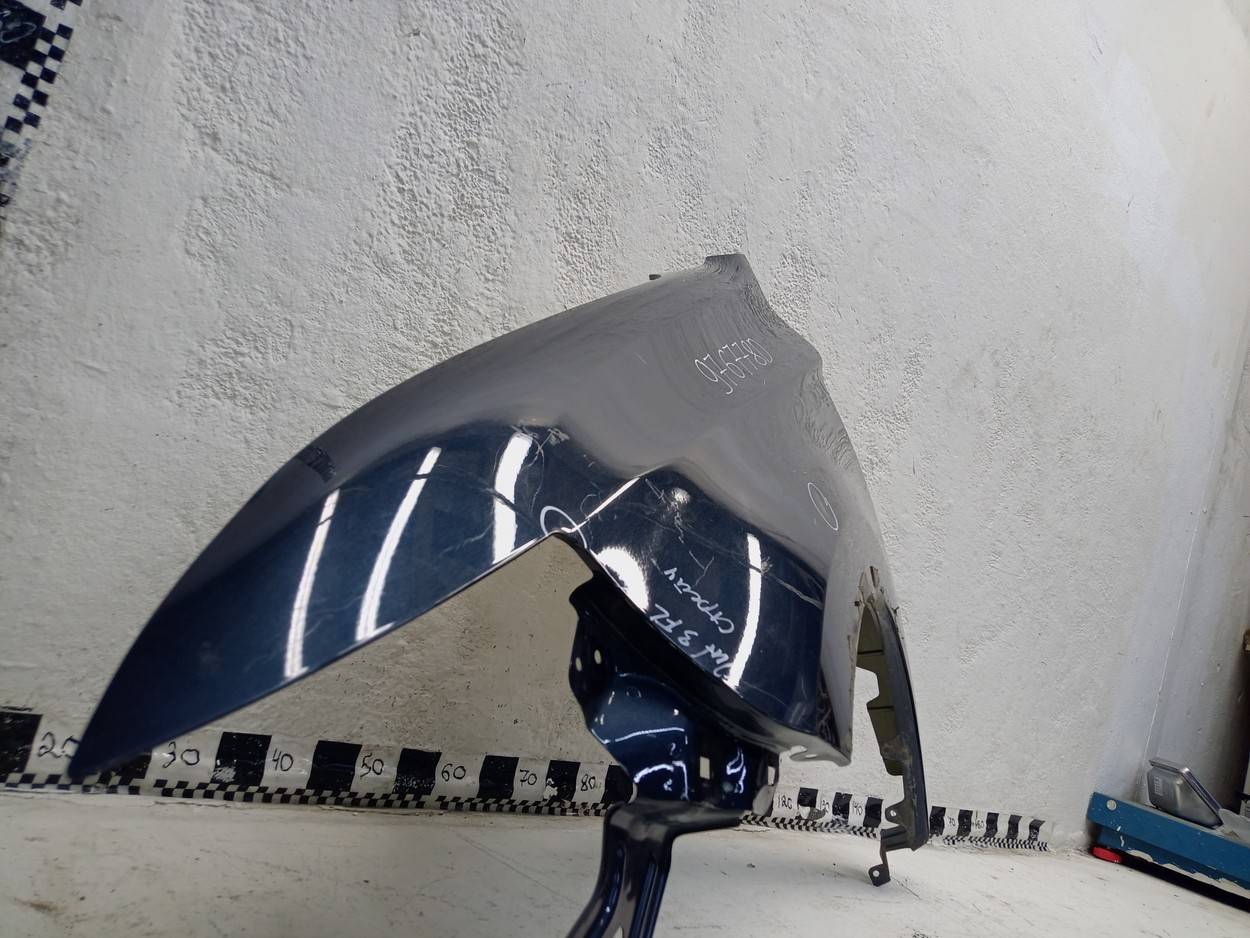 Крыло переднее левое