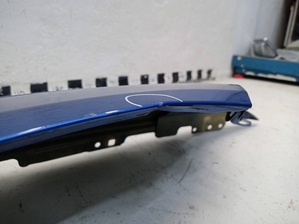 Крыло переднее правое