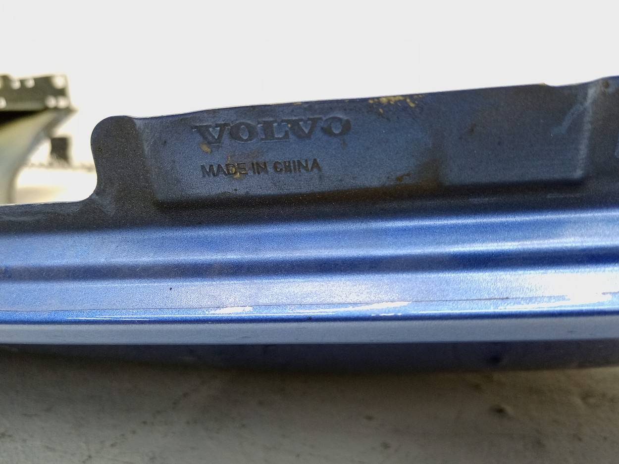 Крыло переднее правое