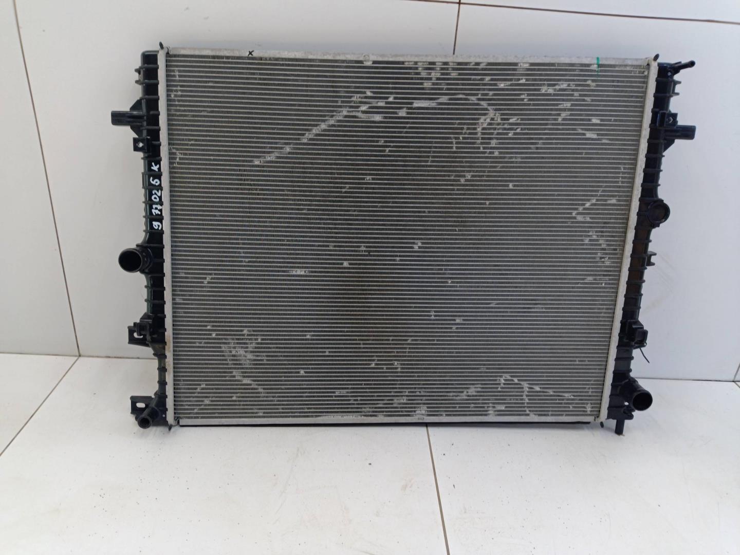 Радиатор охлаждения двигателя основной
