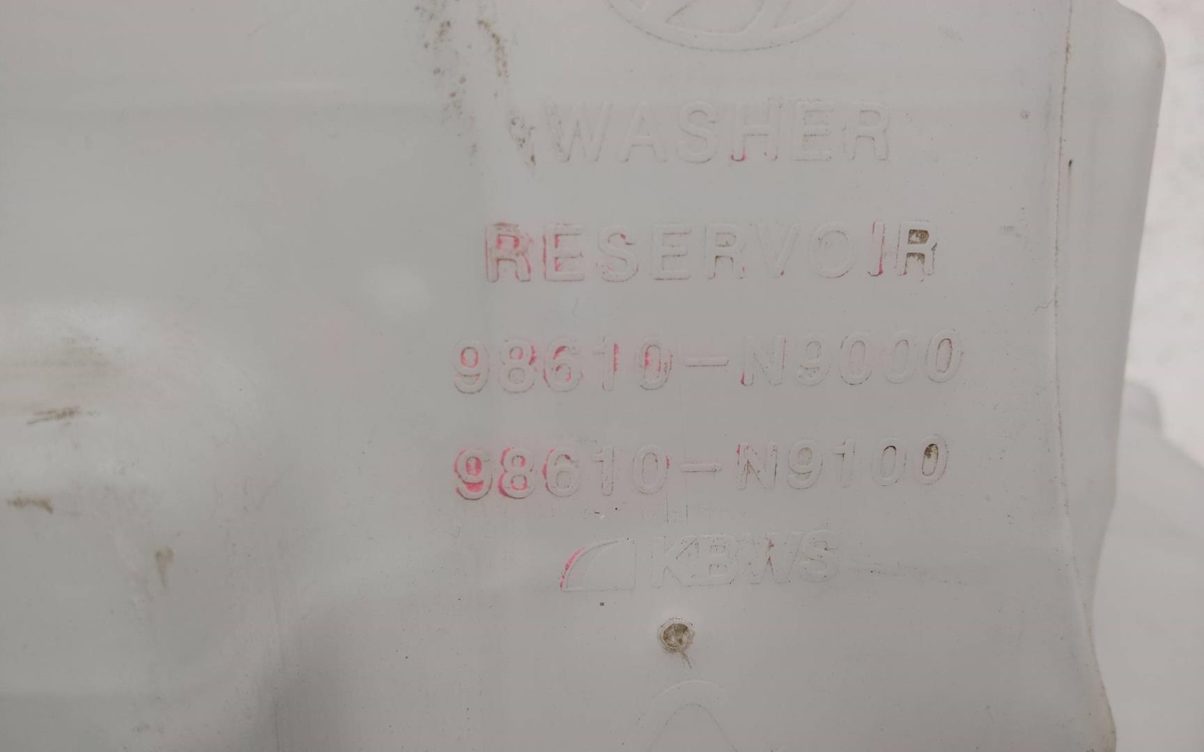 Бачок омывателя лобового стекла