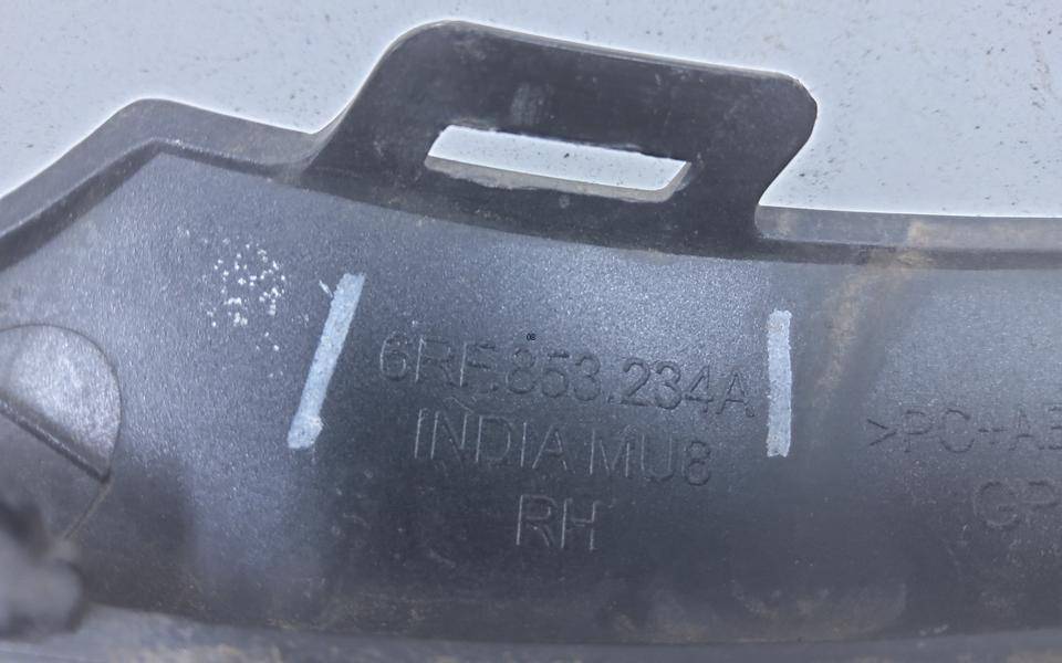 Накладка переднего бампера правая