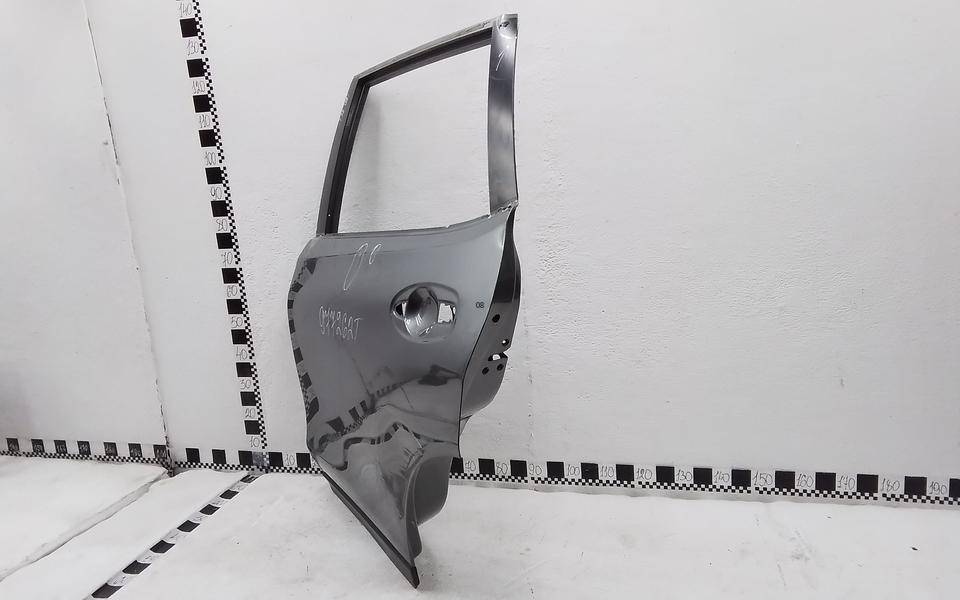 Дверь задняя левая