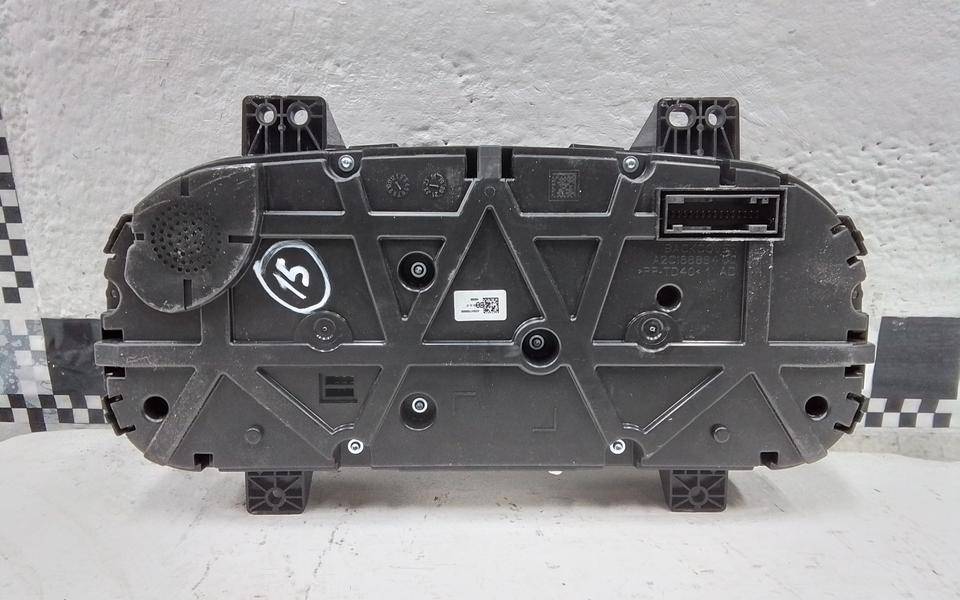 Панель приборов