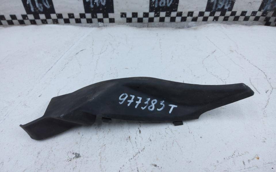 Решетка стеклоочистителей (Жабо)