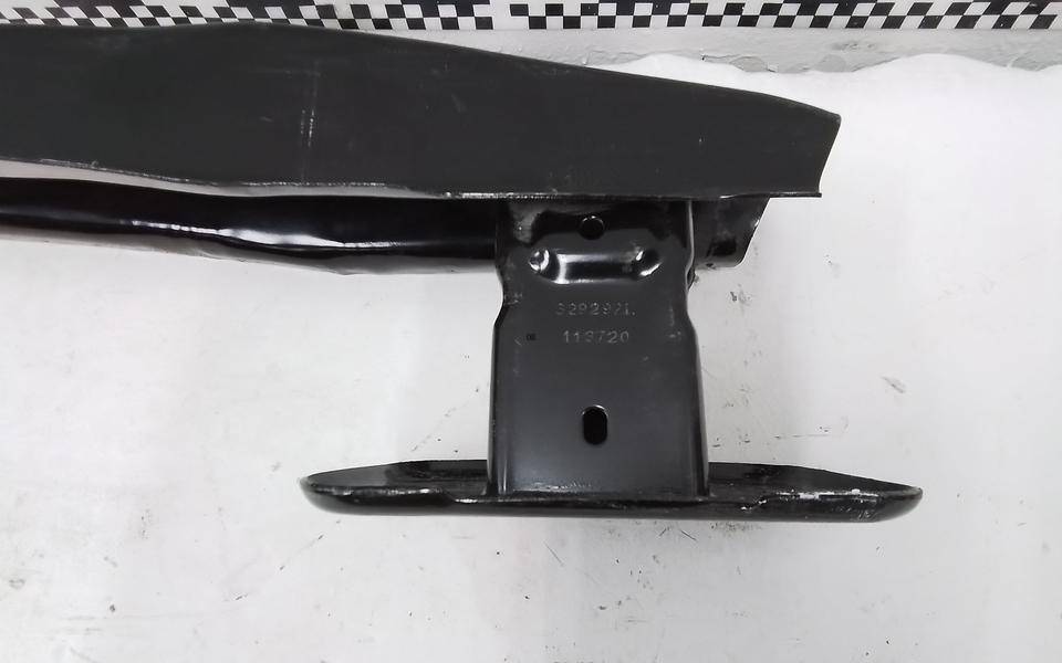 Усилитель заднего бампера