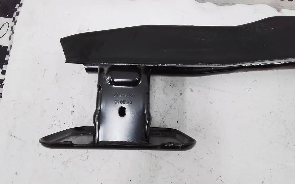 Усилитель заднего бампера