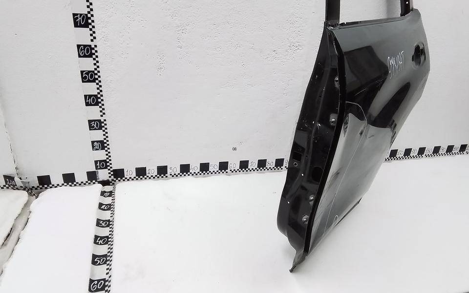 Дверь задняя левая