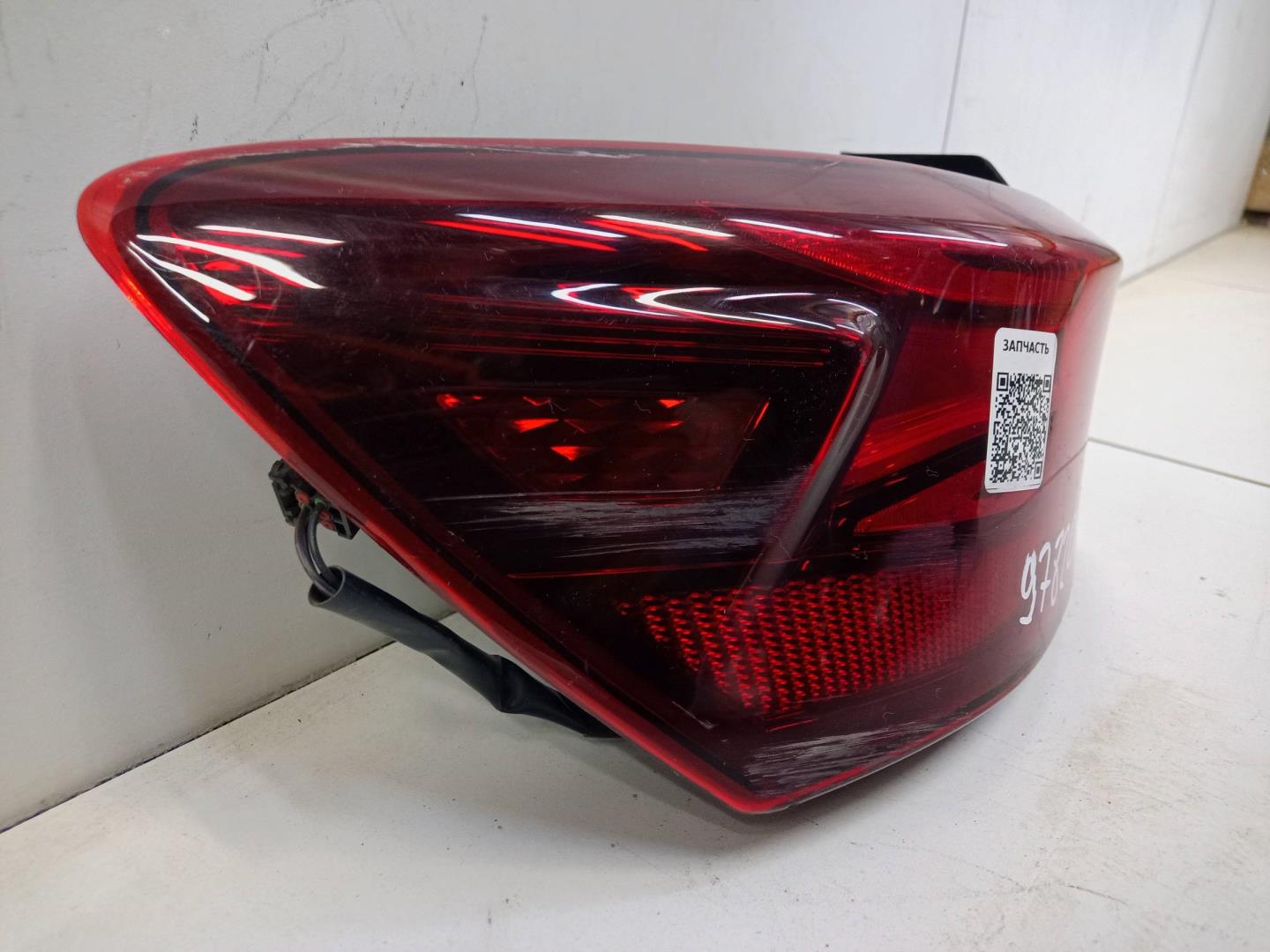 Фонарь задний наружный левый