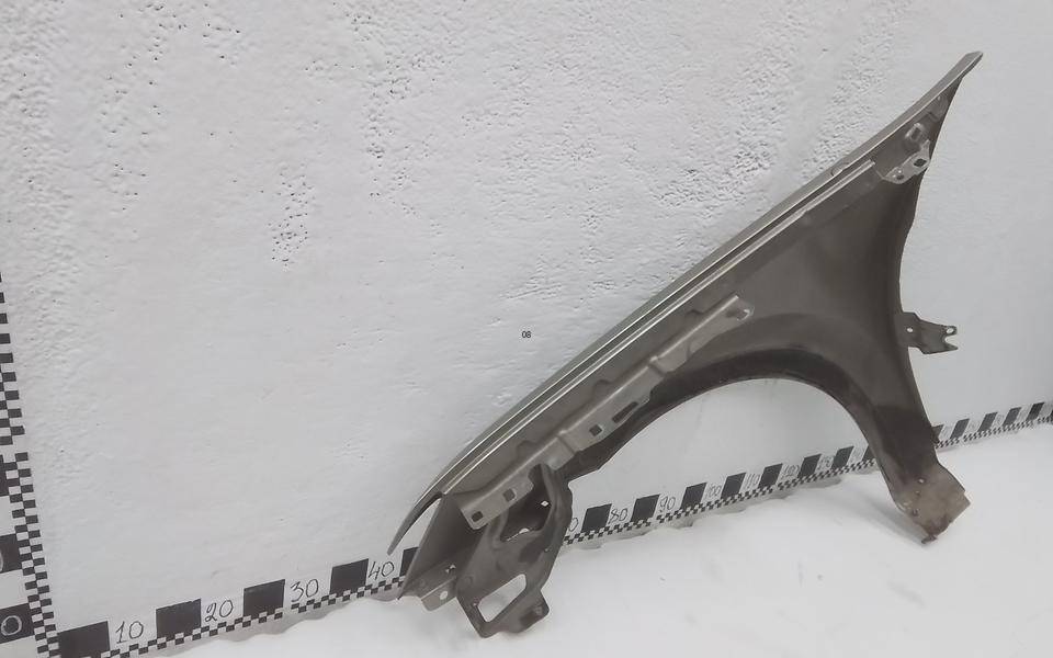 Крыло переднее правое