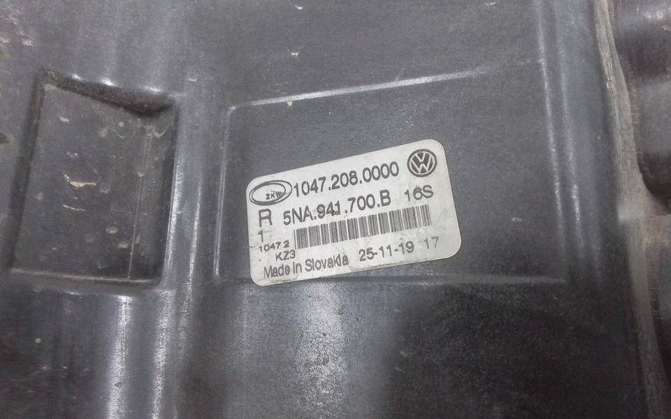 Фара противотуманная правая