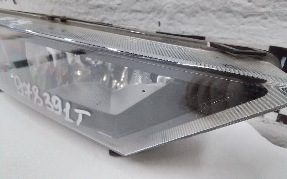 Фара противотуманная правая