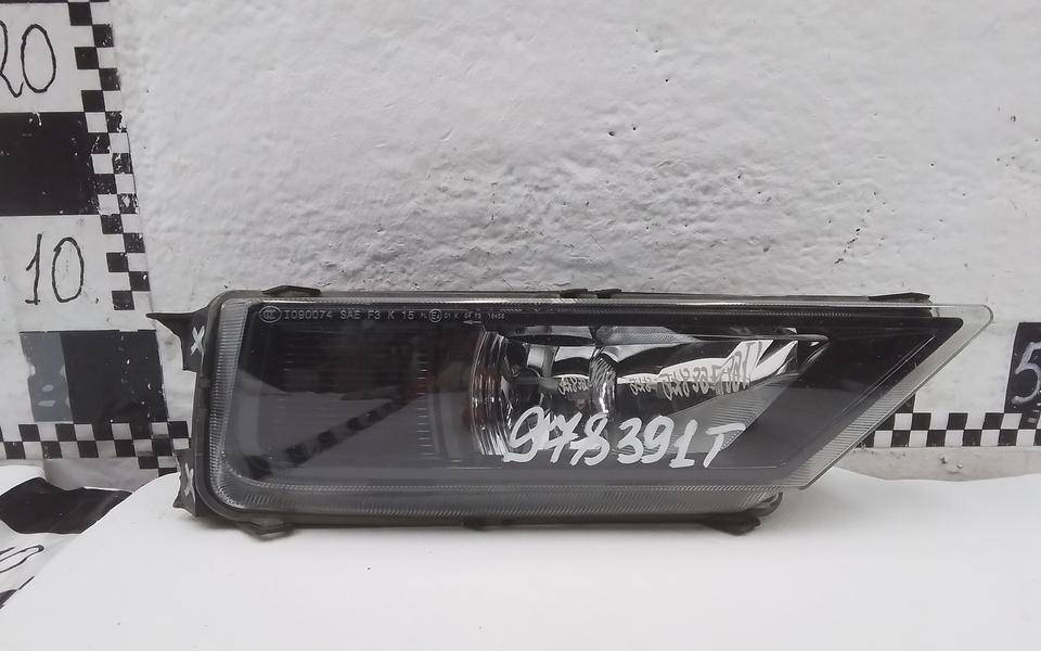 Фара противотуманная правая