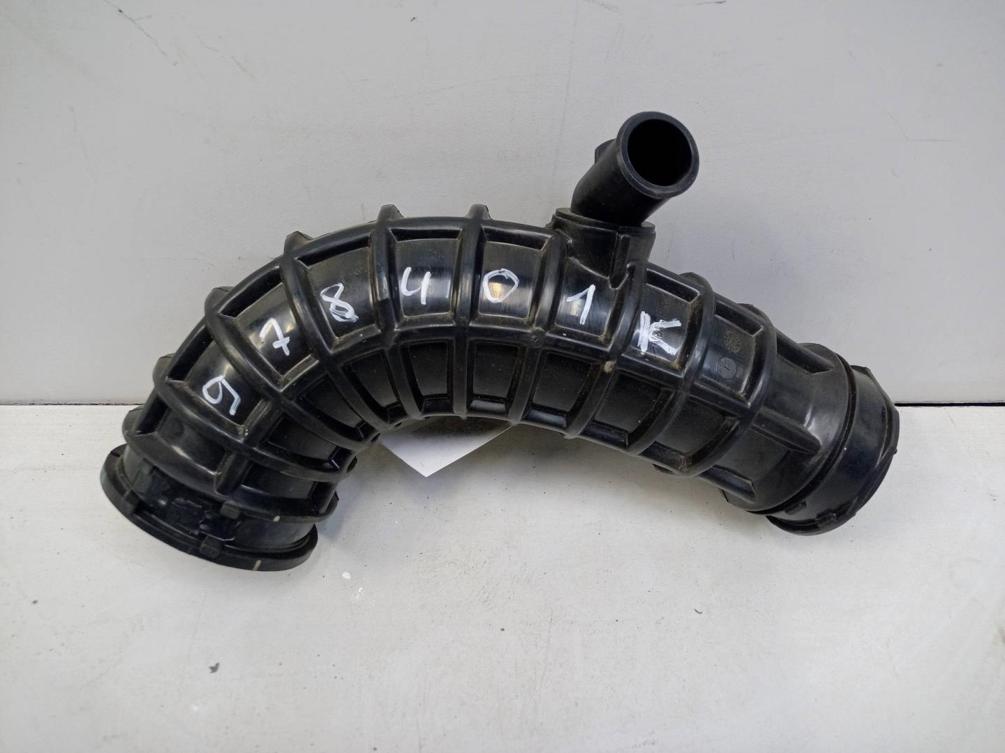 Патрубок воздушного фильтра