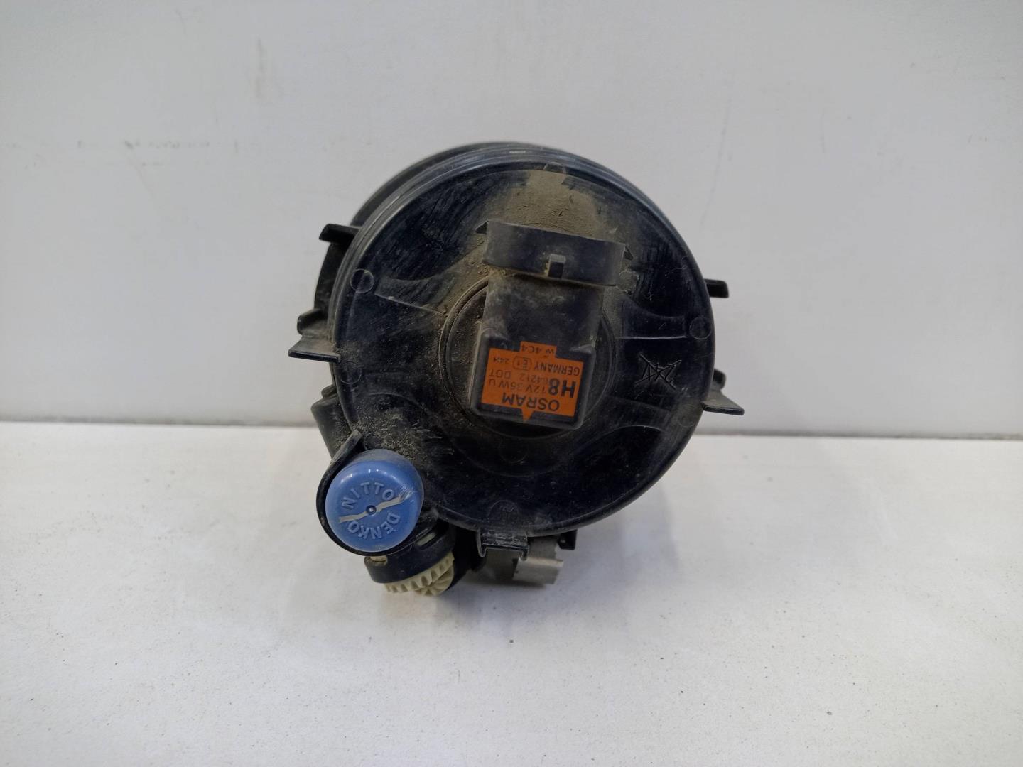 Фара противотуманная левая