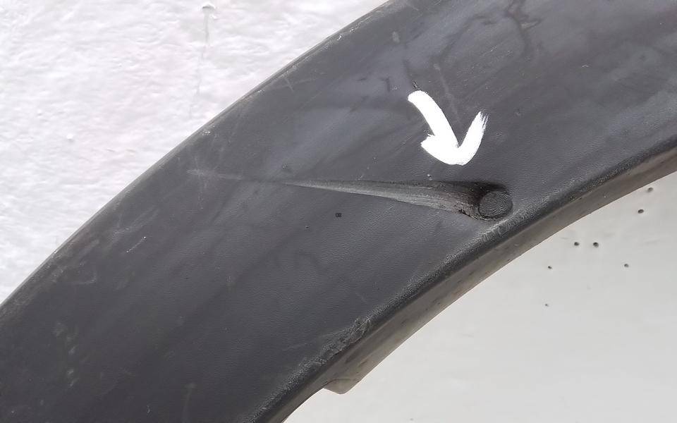 Накладка переднего крыла правого