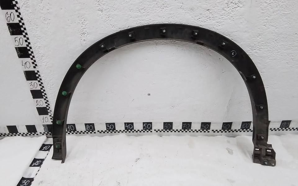 Накладка переднего крыла правого