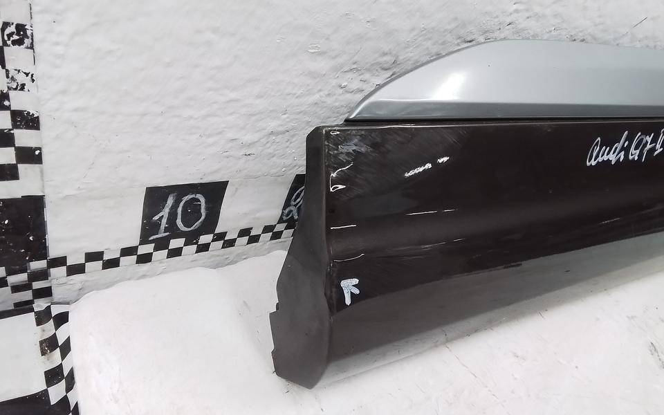 Накладка двери передней левой