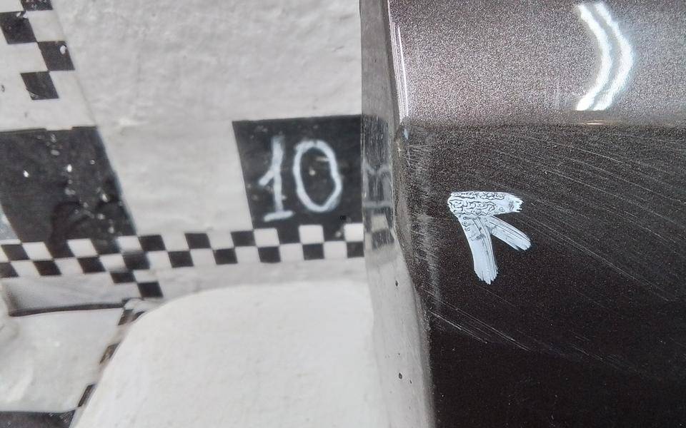 Накладка двери передней левой