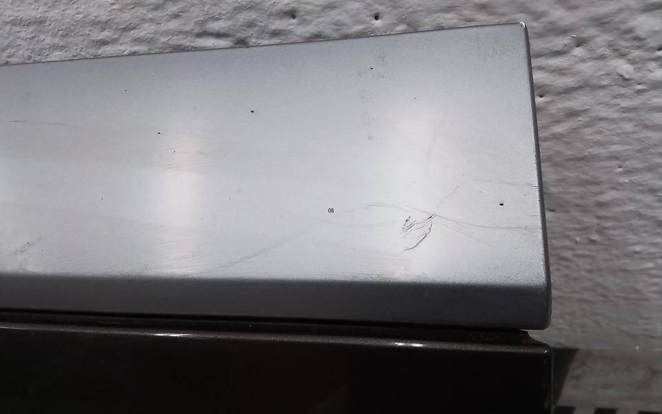 Накладка двери передней левой