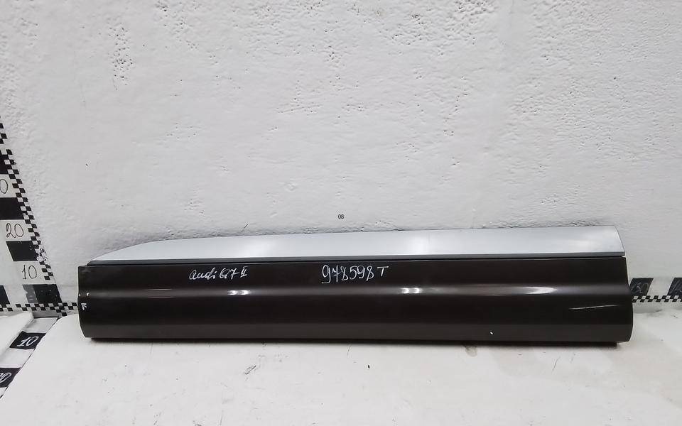 Накладка двери передней левой