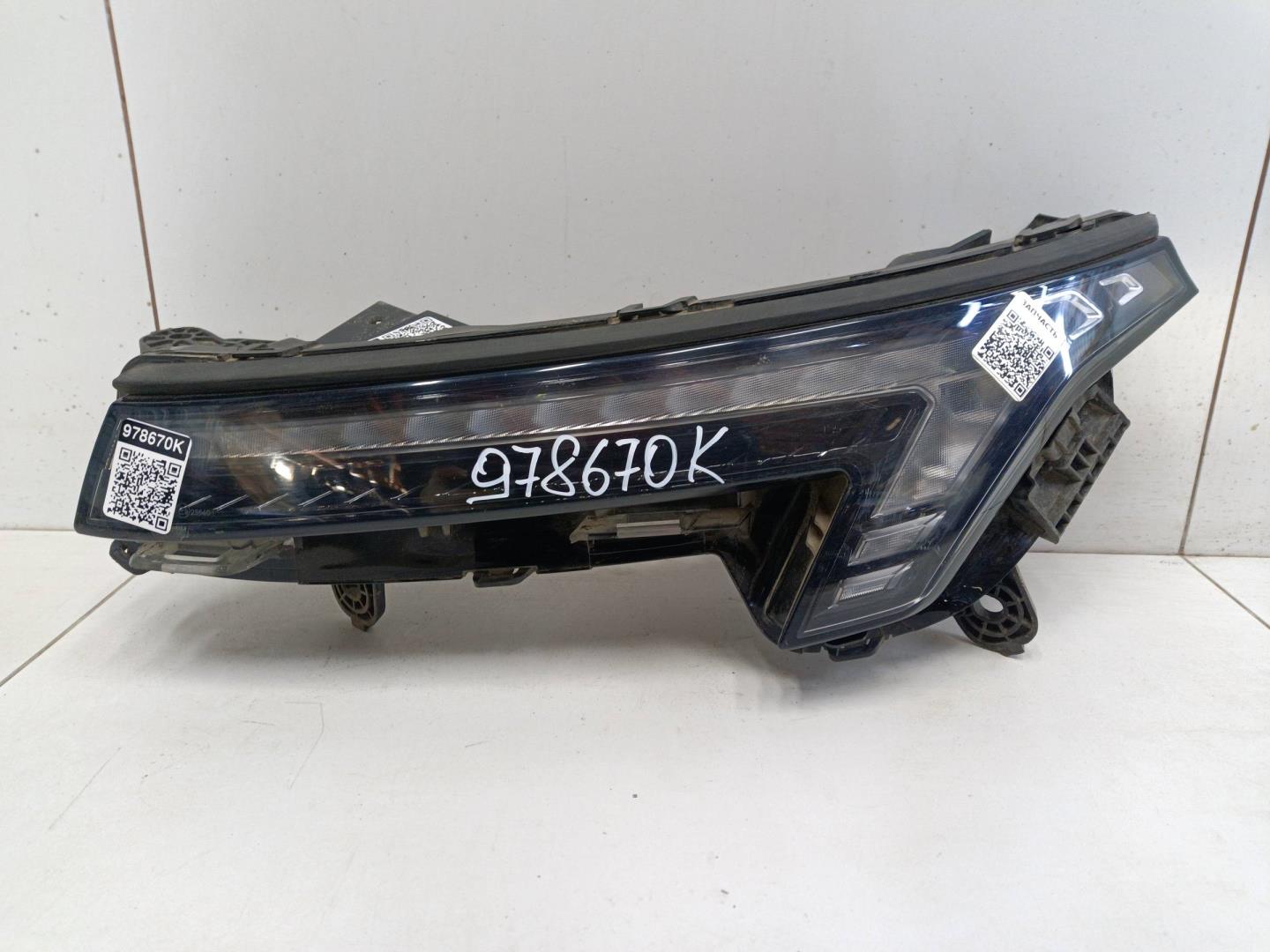 Фара дневного света левая (ходовые огни)