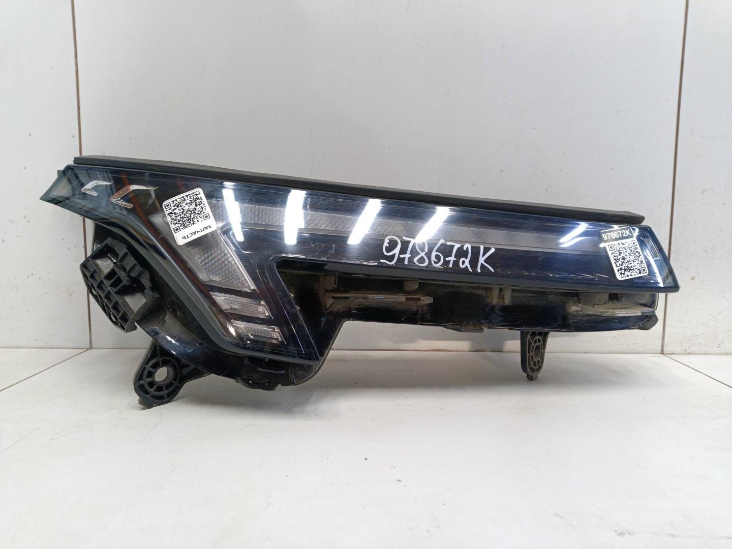 Фара дневного света правая (ходовые огни)