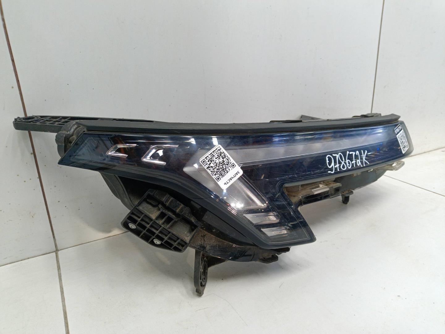 Фара дневного света правая (ходовые огни)