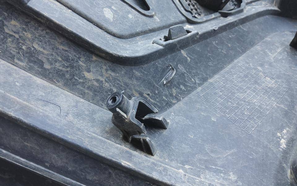 Бампер передний