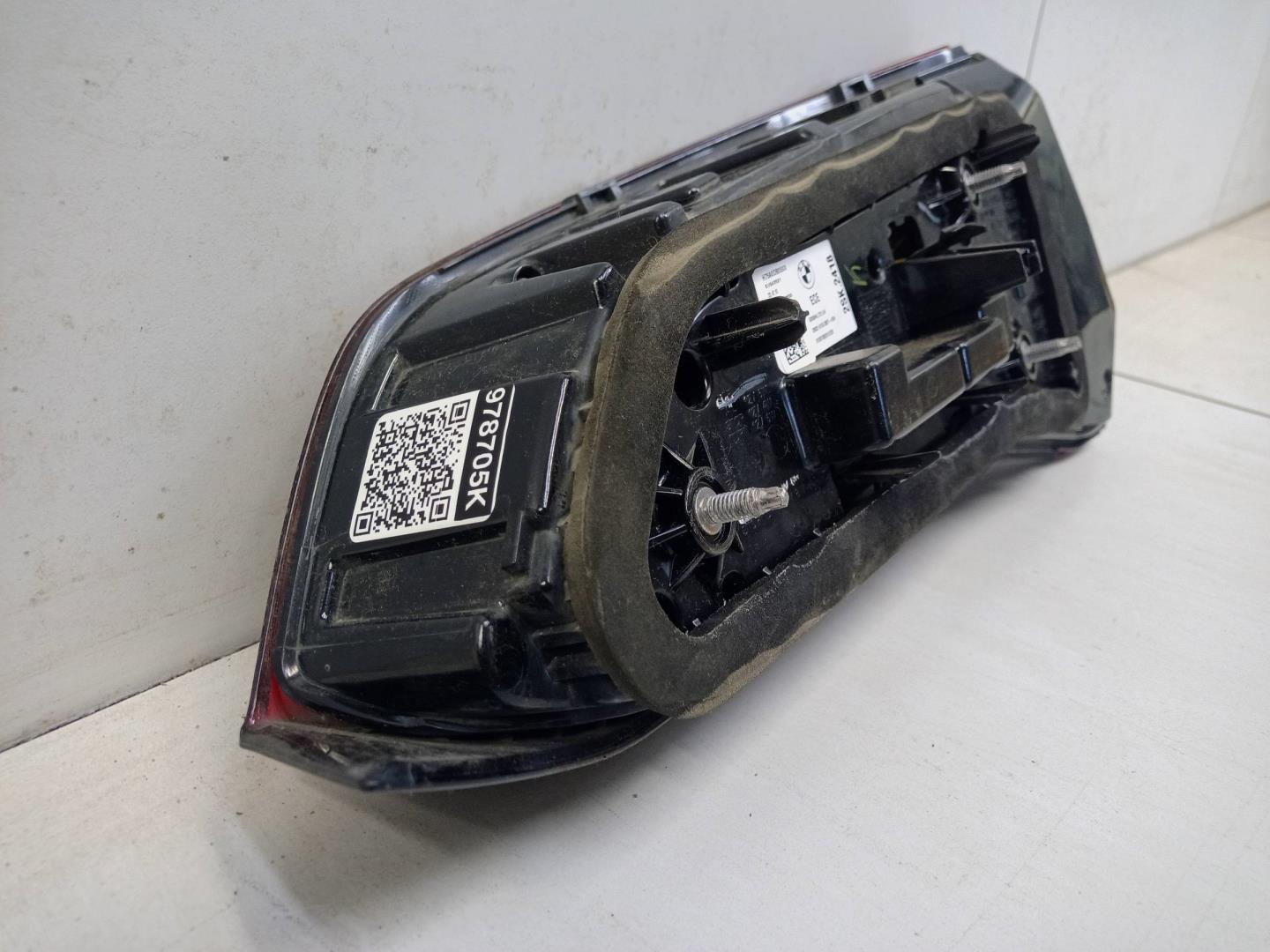 Фонарь задний внутренний левый