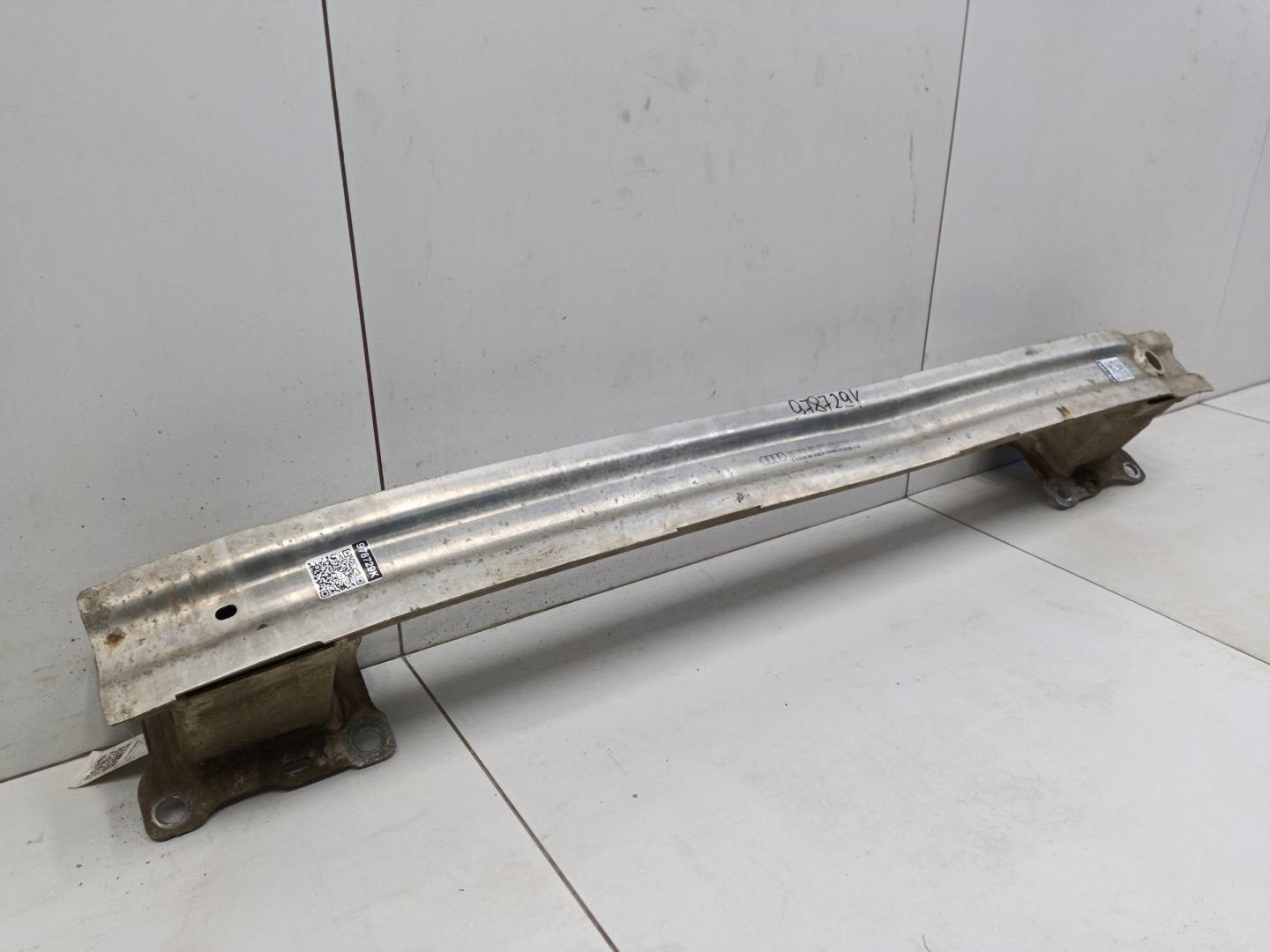 Усилитель заднего бампера